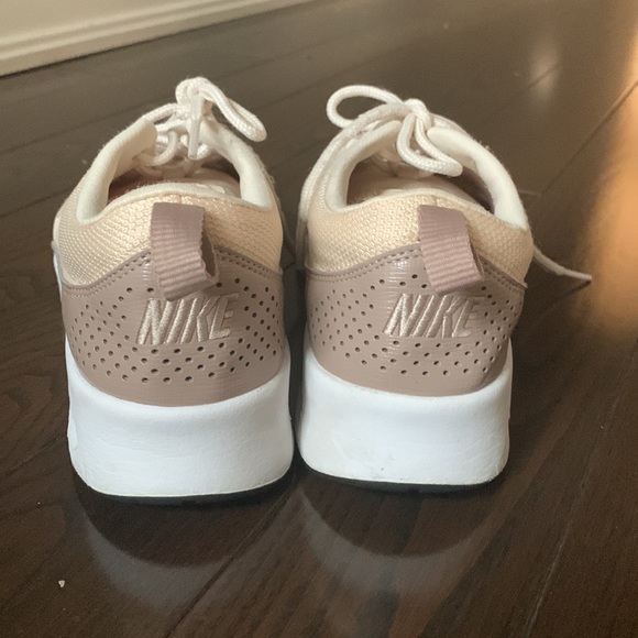 Nike bubble shoes up for sale! - Picture 4 of 4